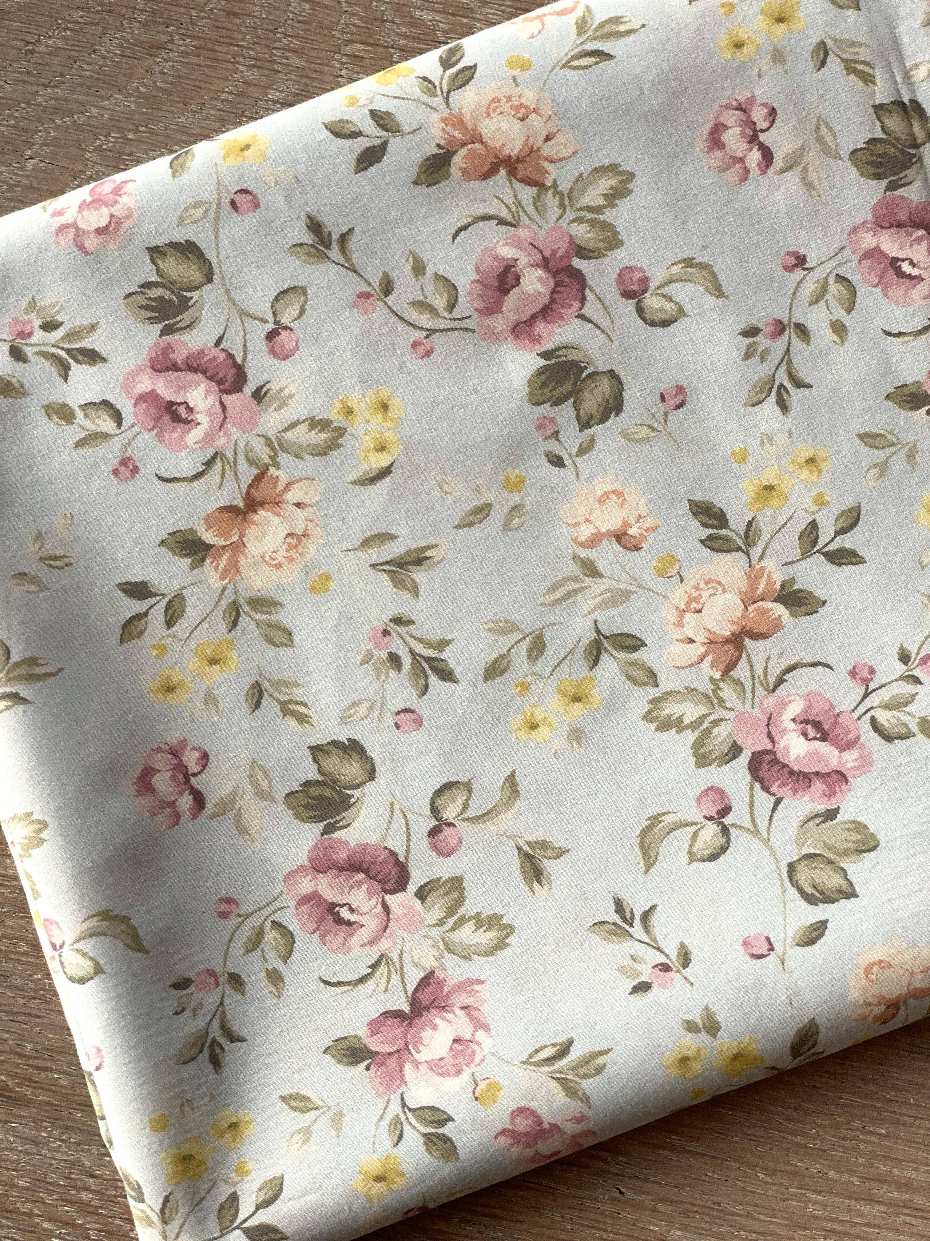 Cotton Poplin Fabric – Antoinette Print Glacier – Atelier 27
