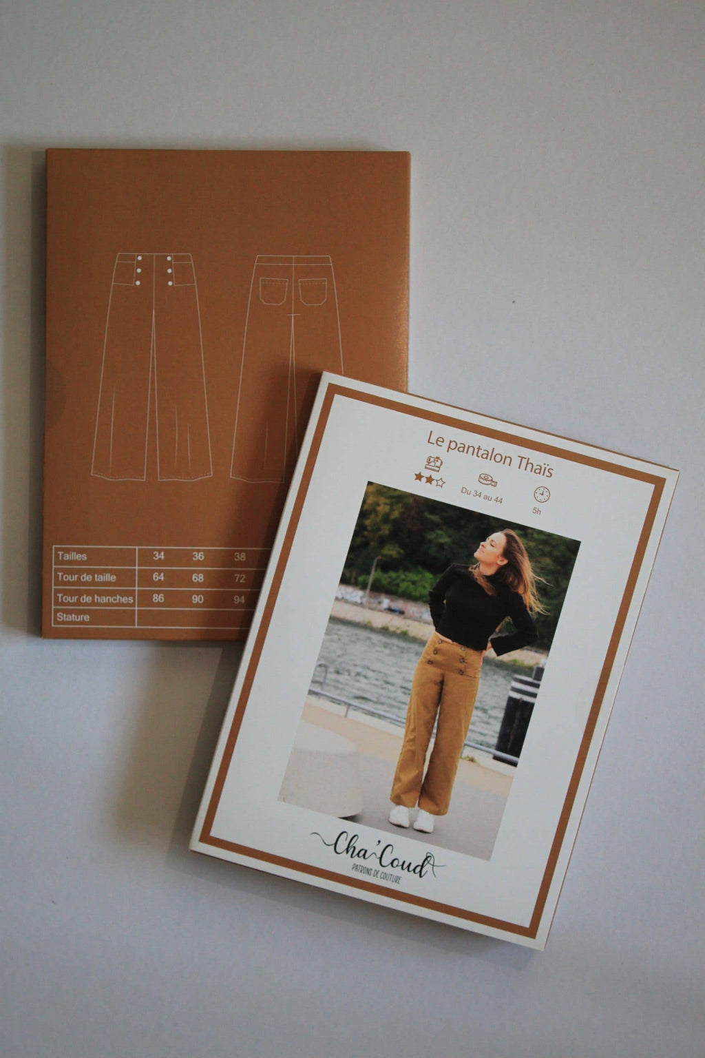 Cha' coud Thaïs Trousers printed sewing pattern envelope with line drawings and size chart