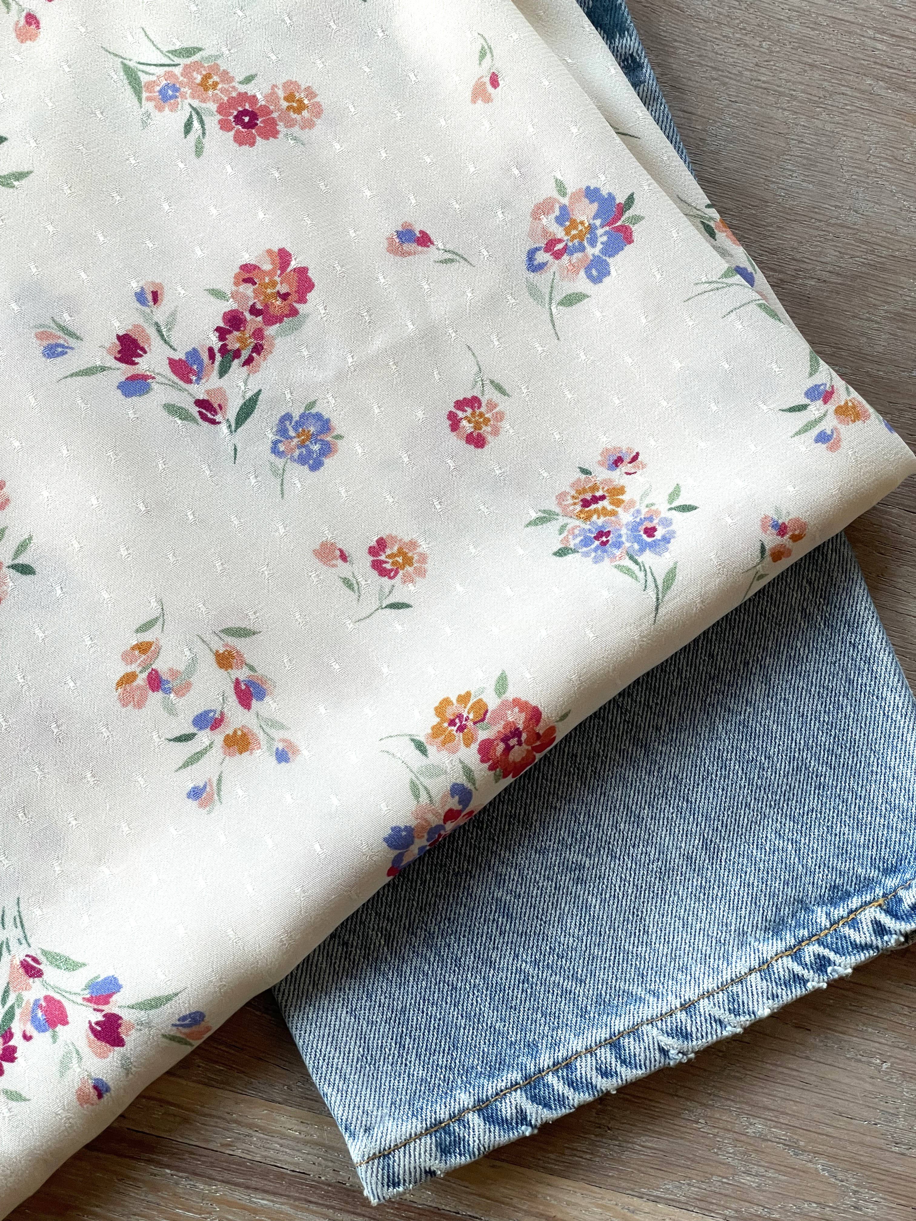 Viscose Dobby Crepe Fabric – Lilac Print – Atelier 27