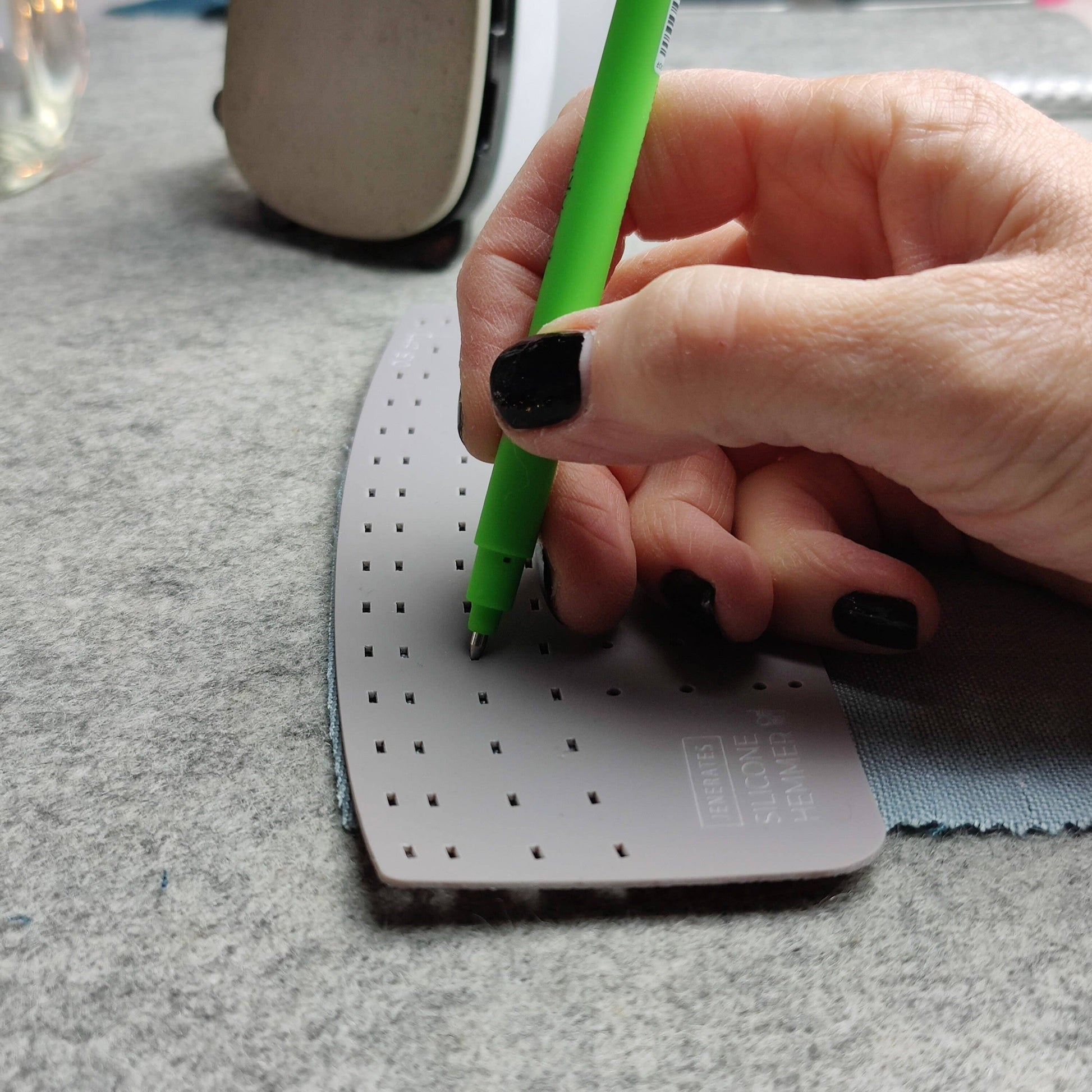 Jenerates Silicone Hemmer: Inch