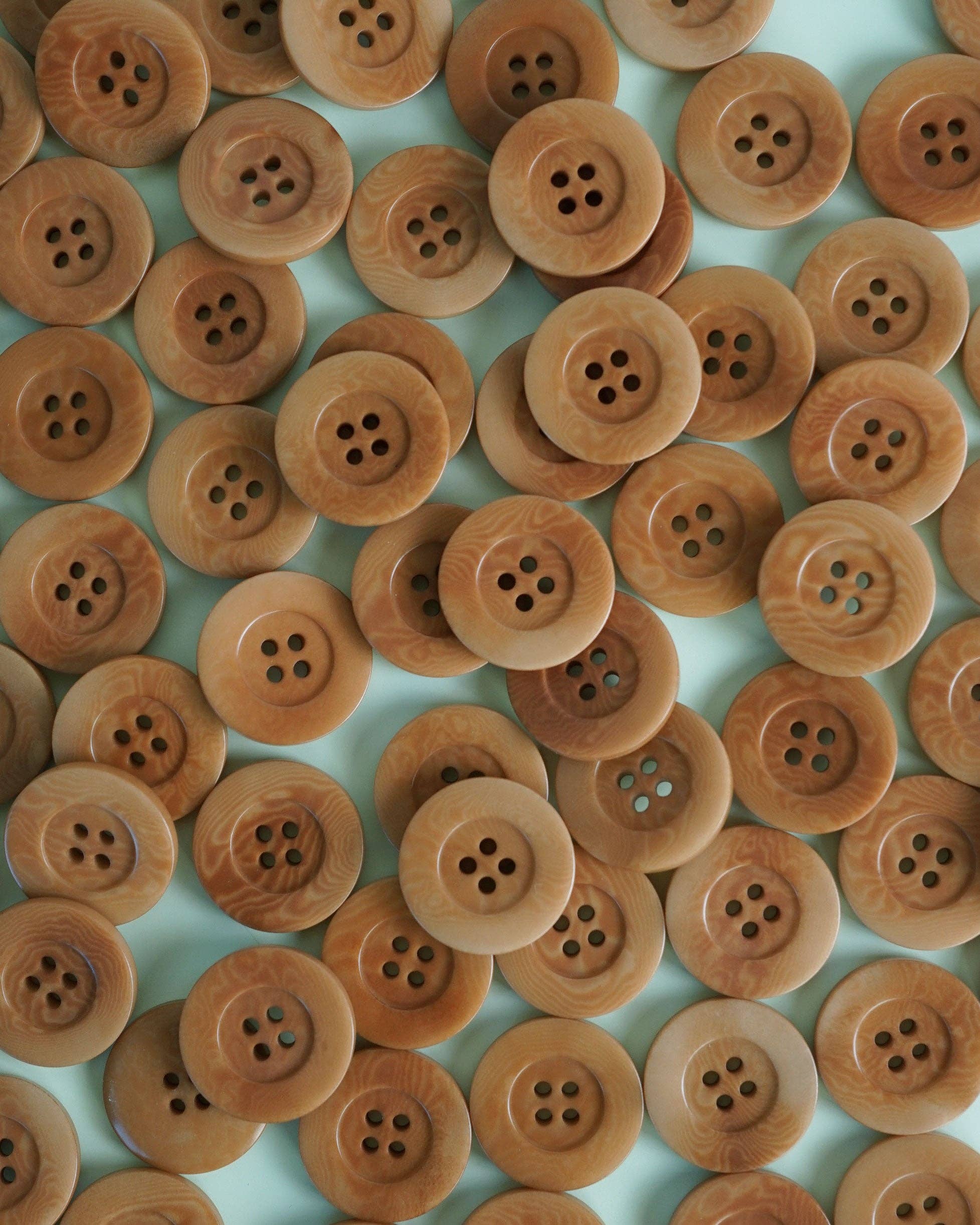 Caramel 1 inch corozo nut buttons, set of 4