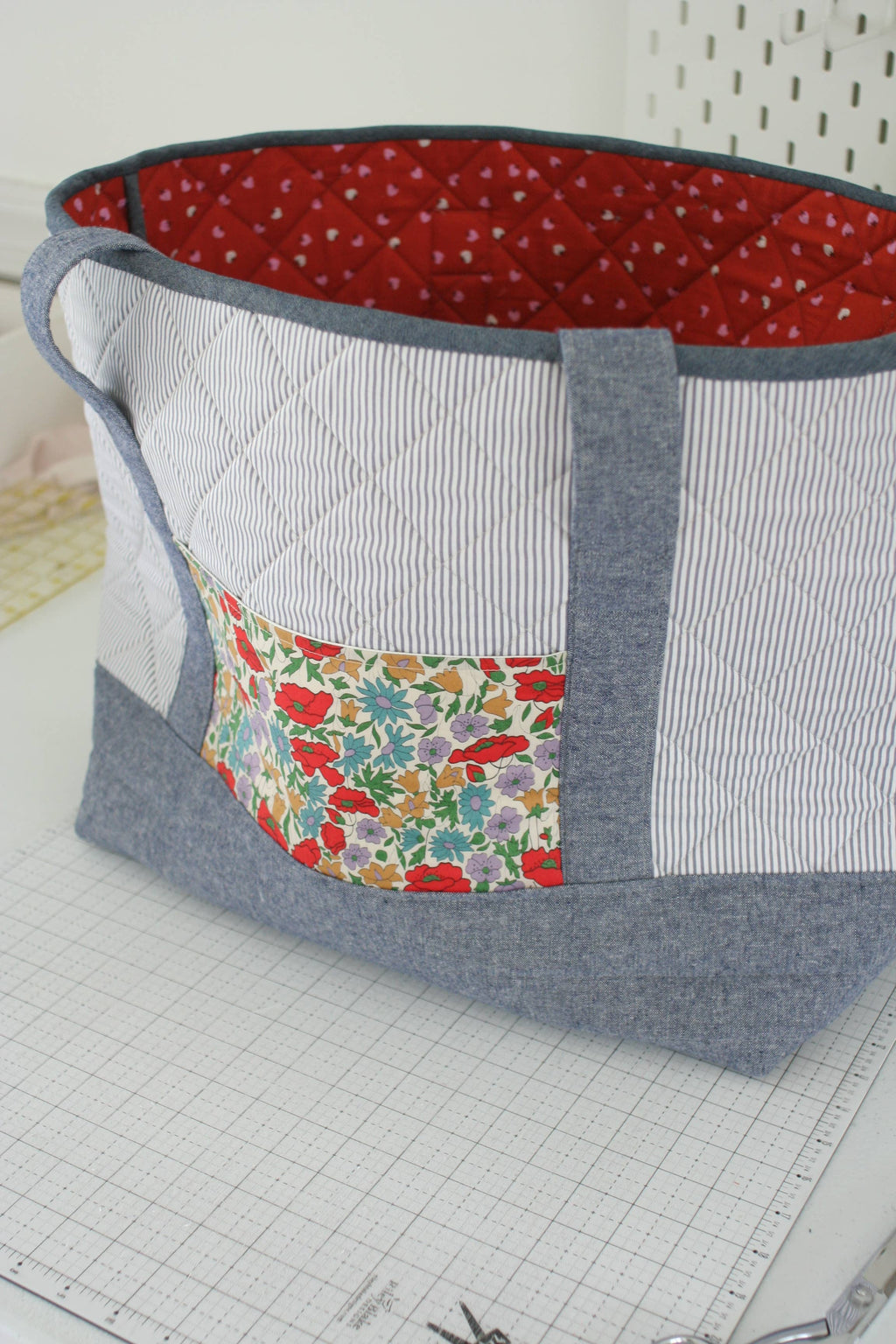 1/2 inch double fold cotton bias binding tape detail view by Bessie Pearl Binding Co