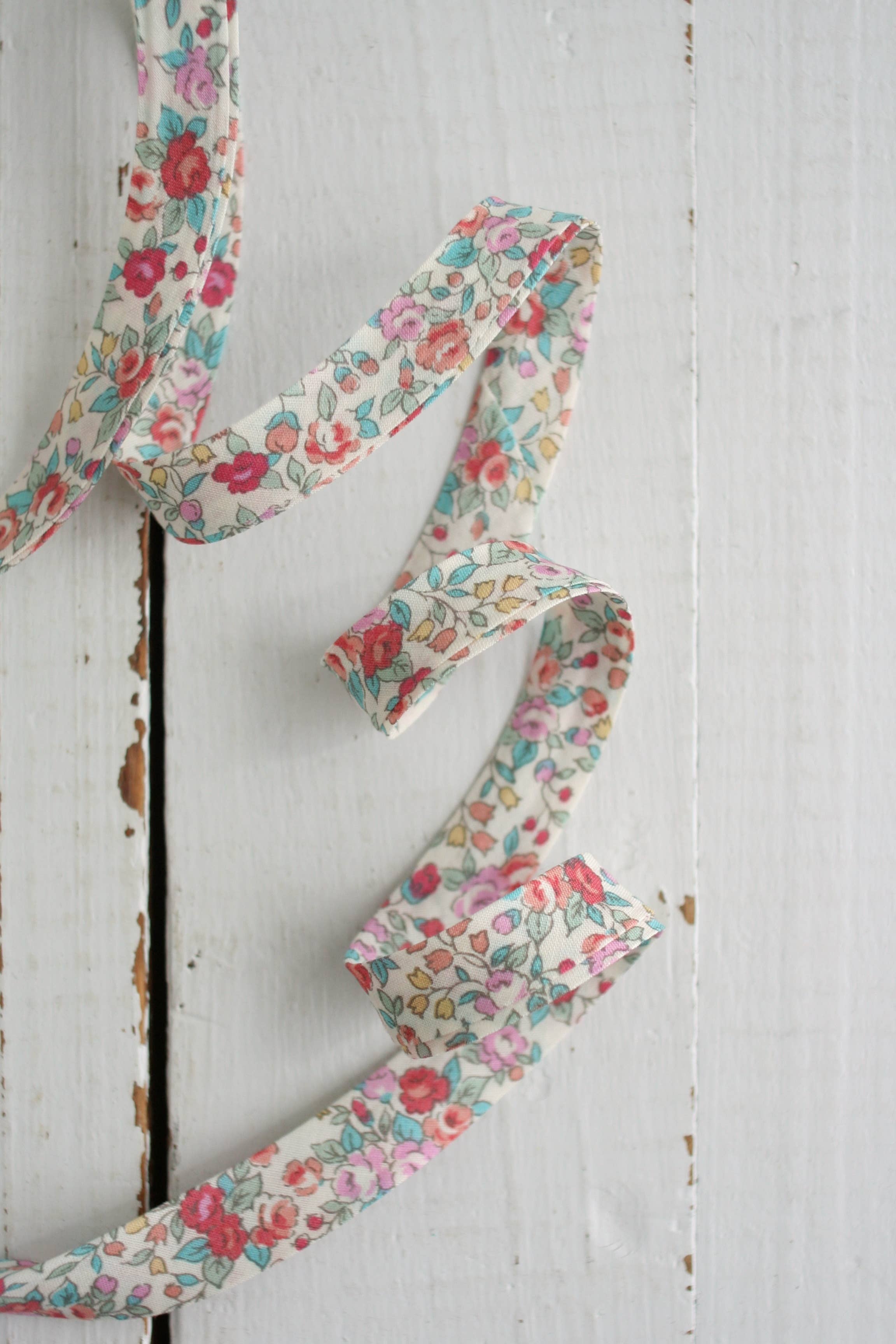 Bouquet Blossom 1/2 inch double fold cotton bias binding tape by Bessie Pearl Binding Co