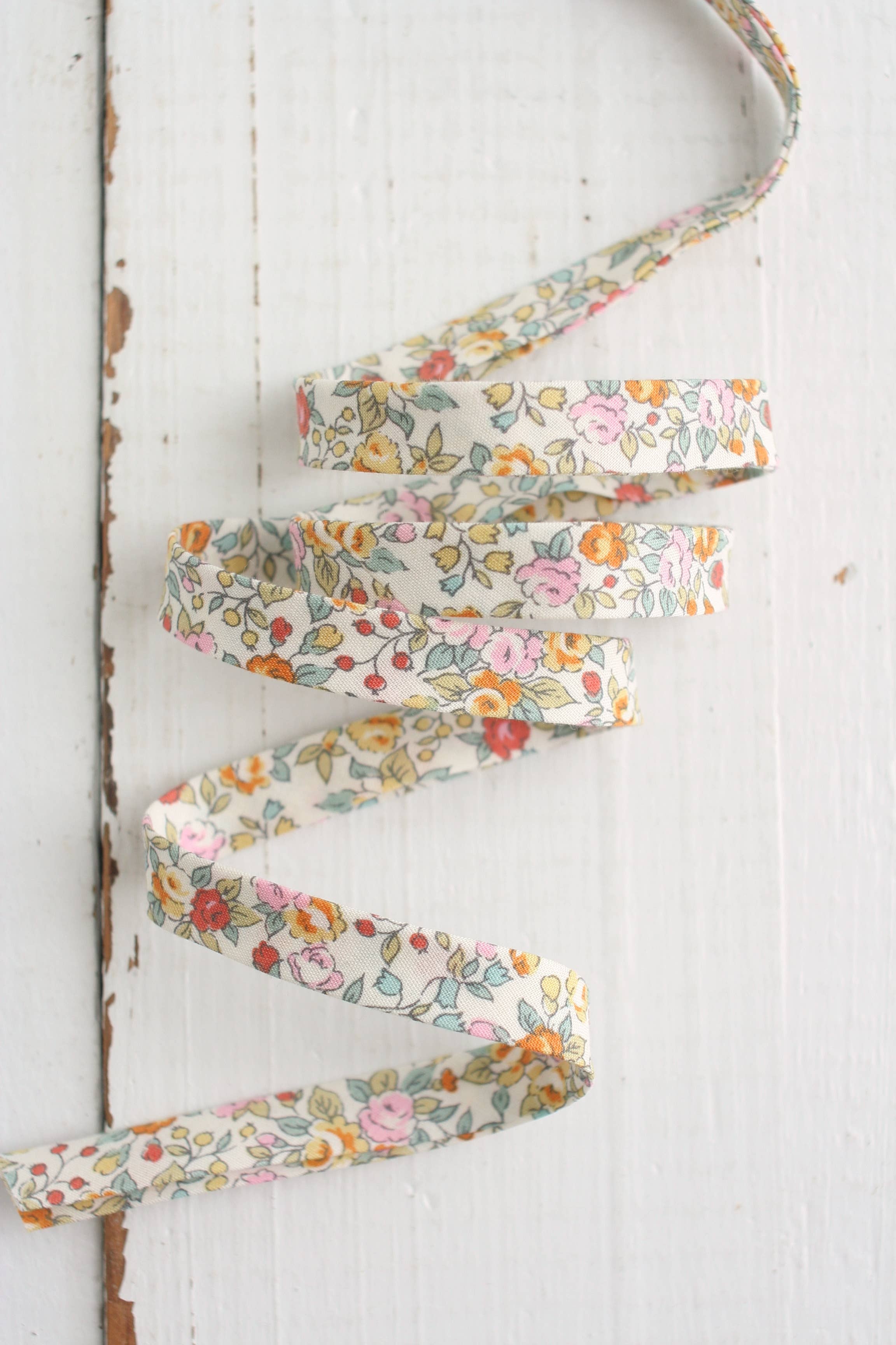 Bouquet in Summer 1/2 inch double fold cotton bias binding tape by Bessie Pearl Binding Co