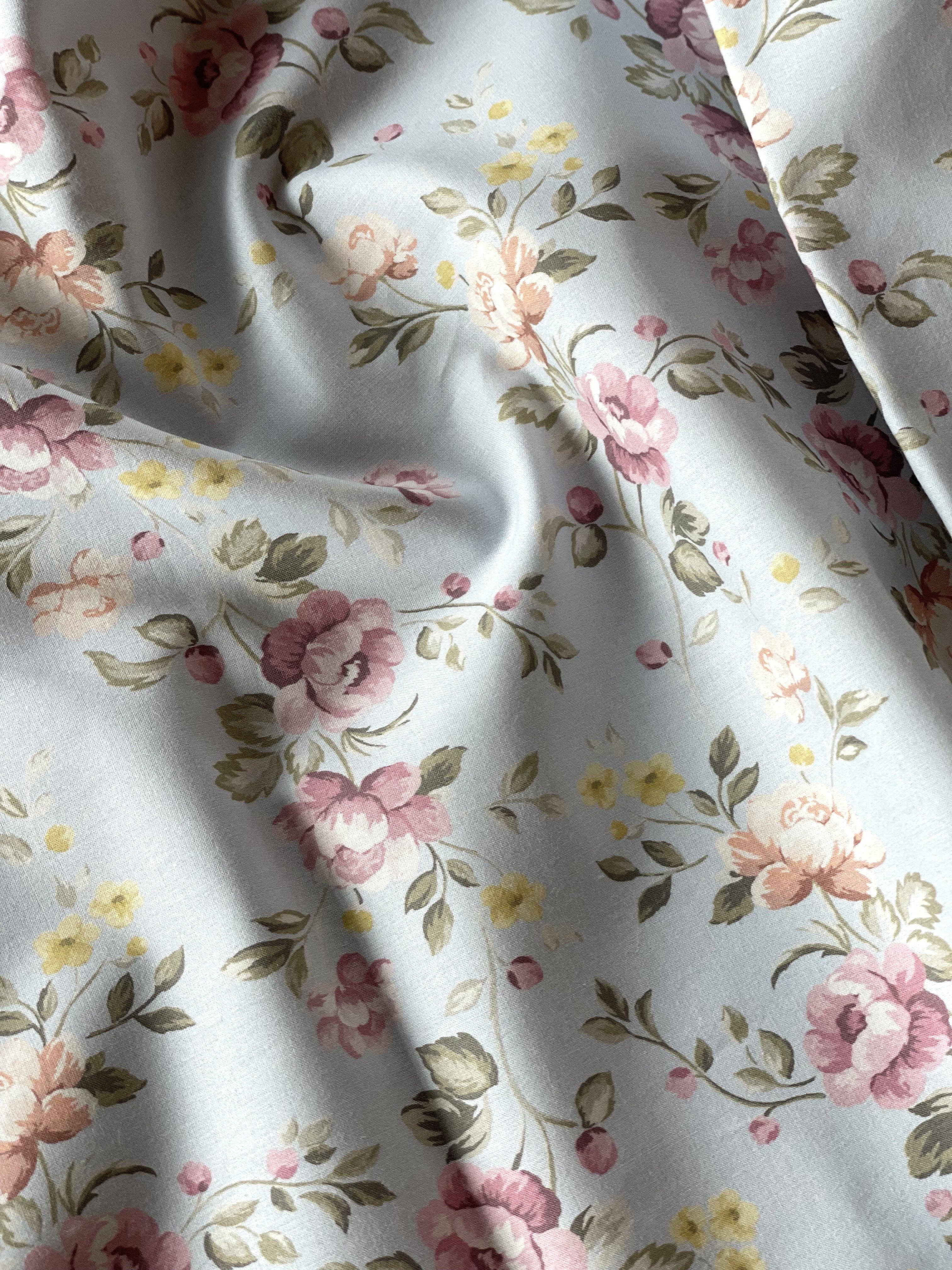 Cotton Poplin Fabric – Antoinette Print Glacier – Atelier 27