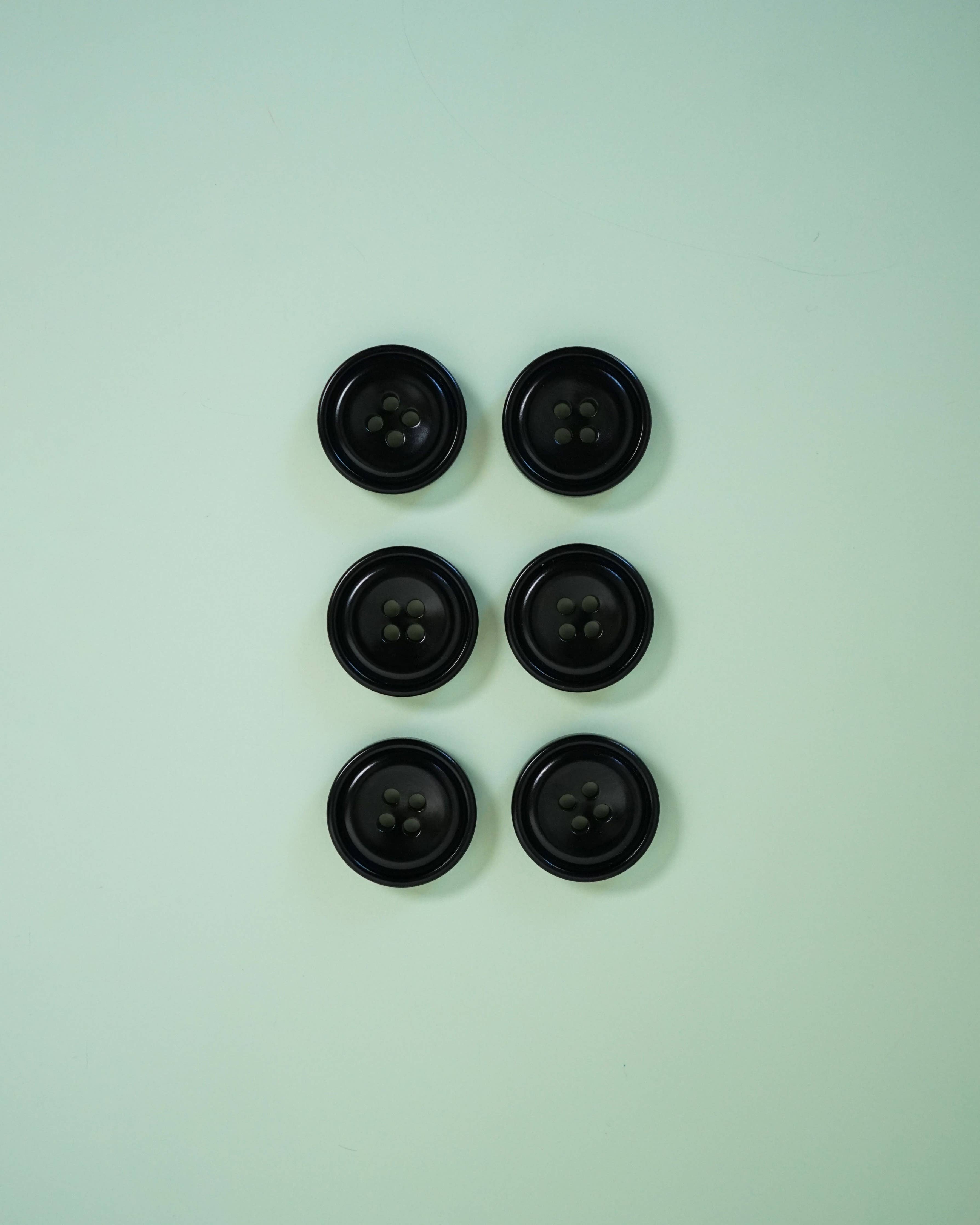 Matchy Matchy Sewing Club - Onyx 7/8" Corozo Nut Buttons: Set of 6