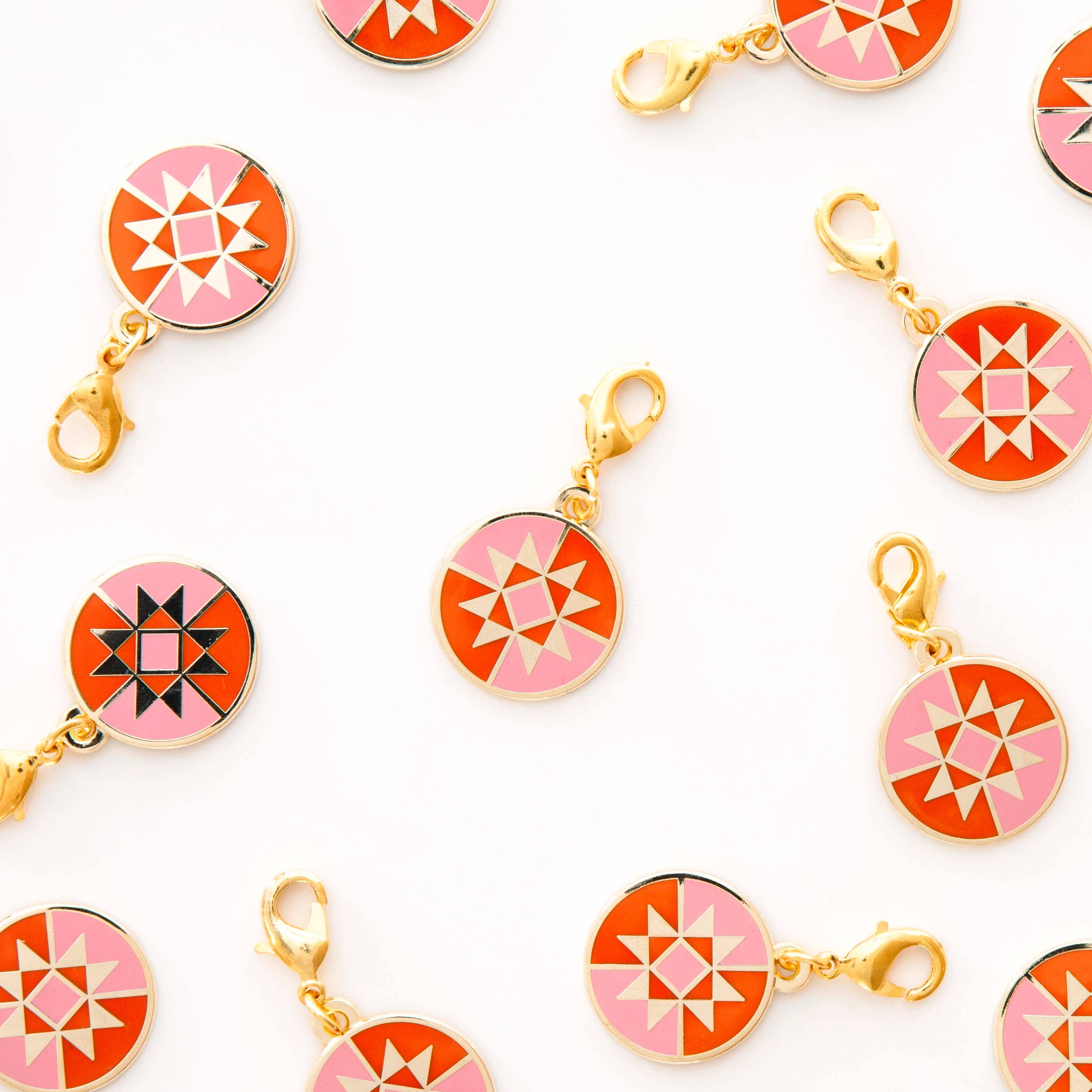 Sarah Hearts - Round Quilt Star Removable Zipper Charm