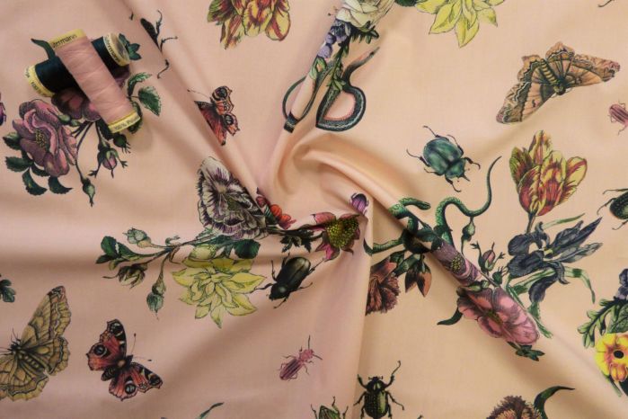 Cotton Lawn Fabric – Cobra Corsage Blush – Lady McElroy