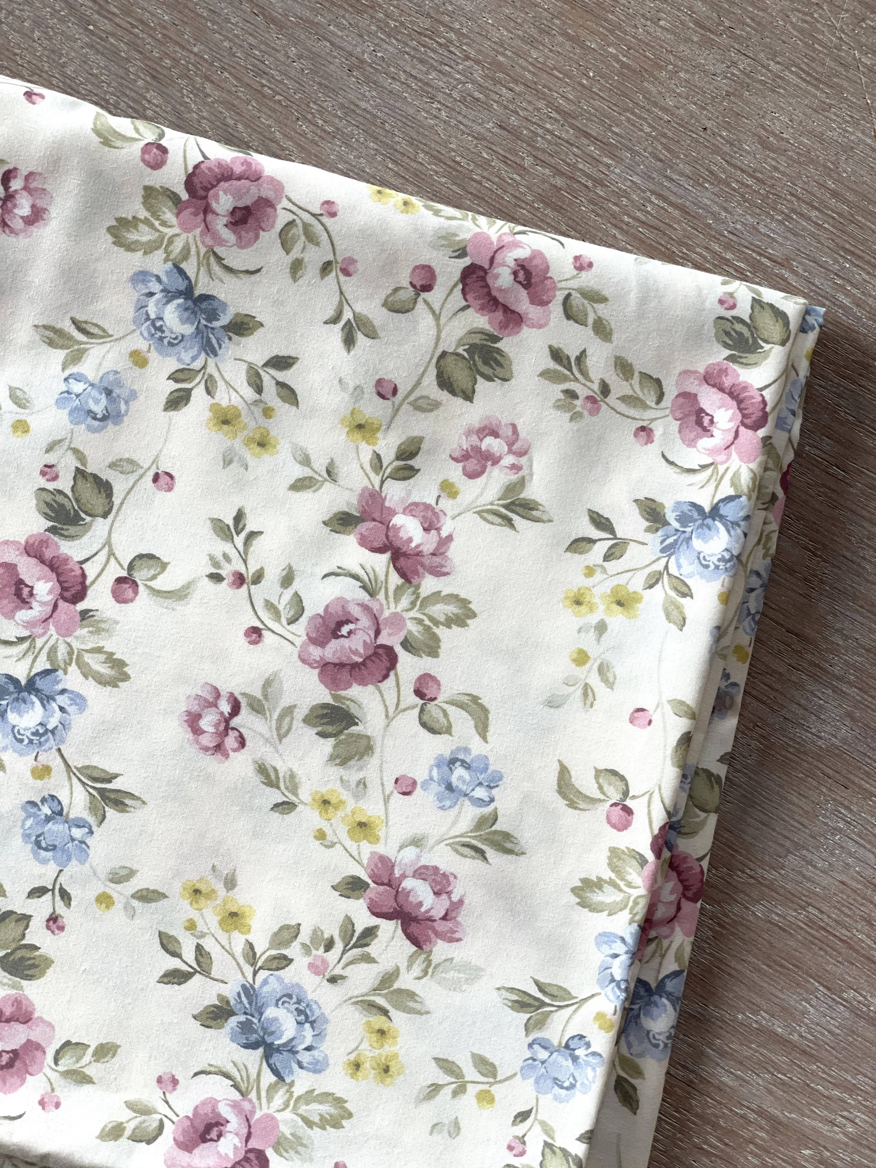 Cotton Poplin Fabric – Louise Print Ivory – Atelier 27