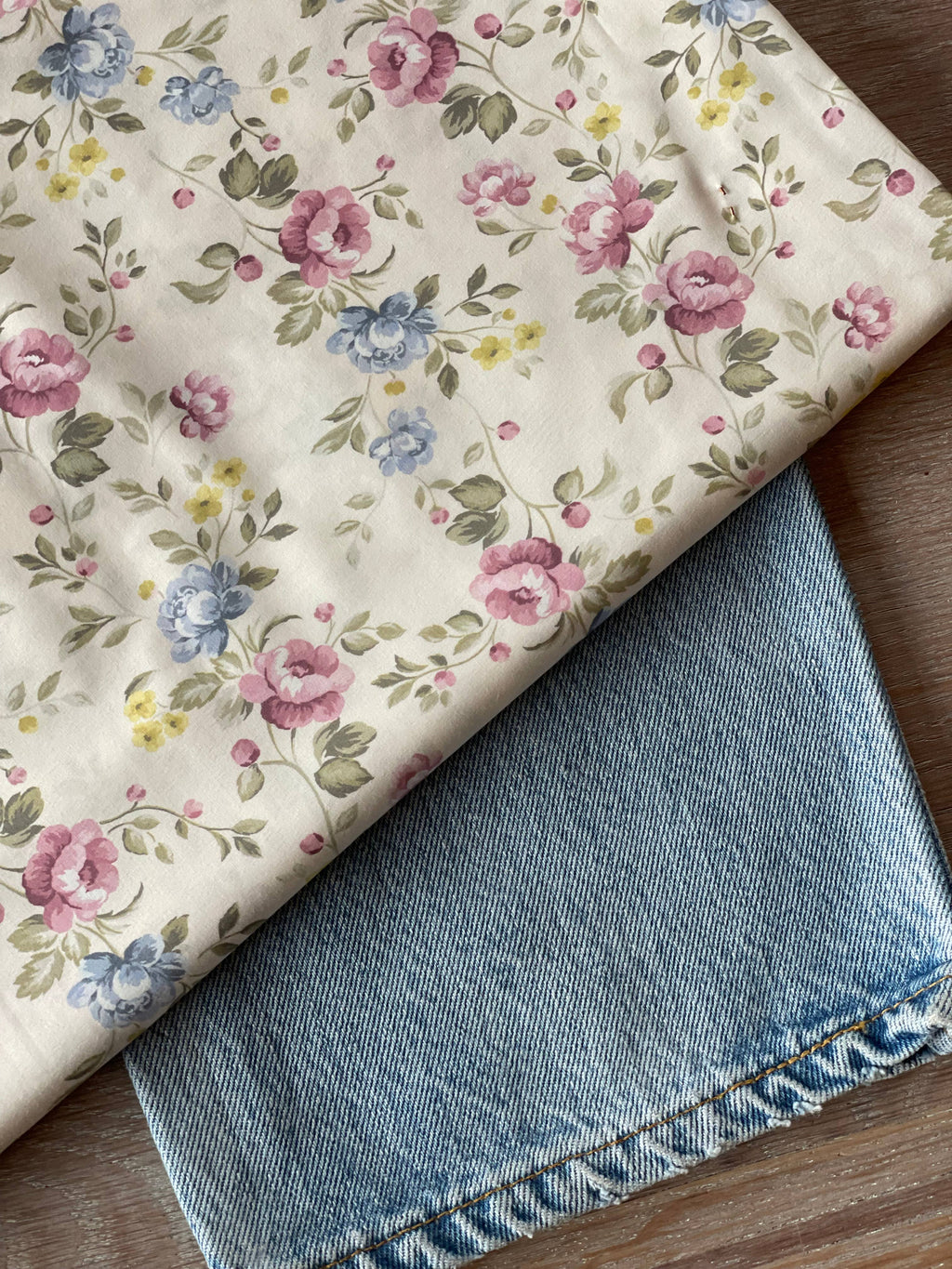 Cotton Poplin Fabric – Louise Print Ivory – Atelier 27