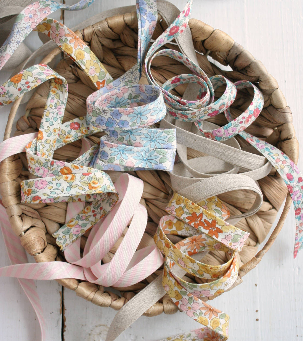 Natural Beige linen-cotton blend bias binding tape texture close-up by Bessie Pearl Binding Co
